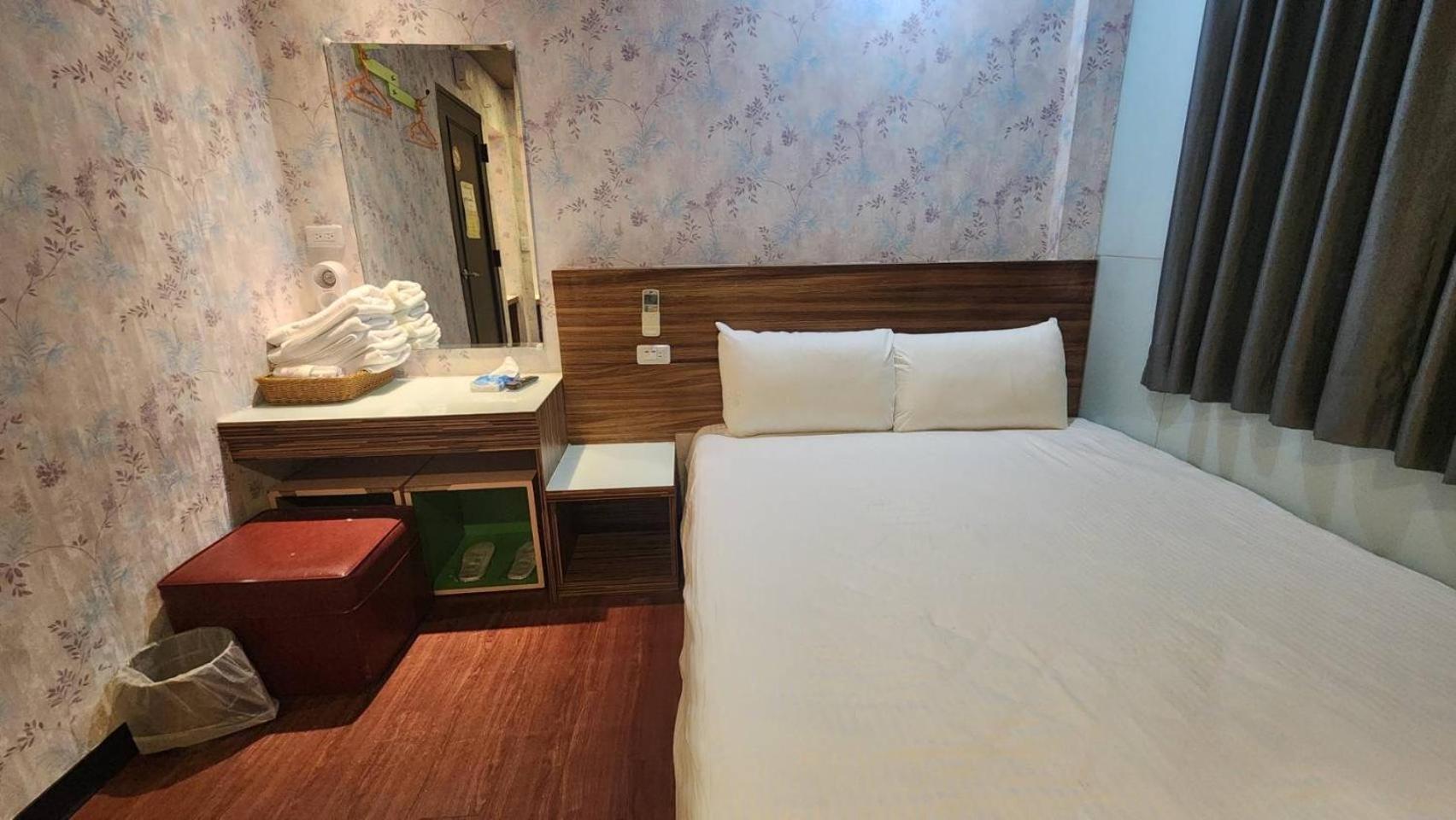 Yung Feng Hotel Keelung Exterior photo