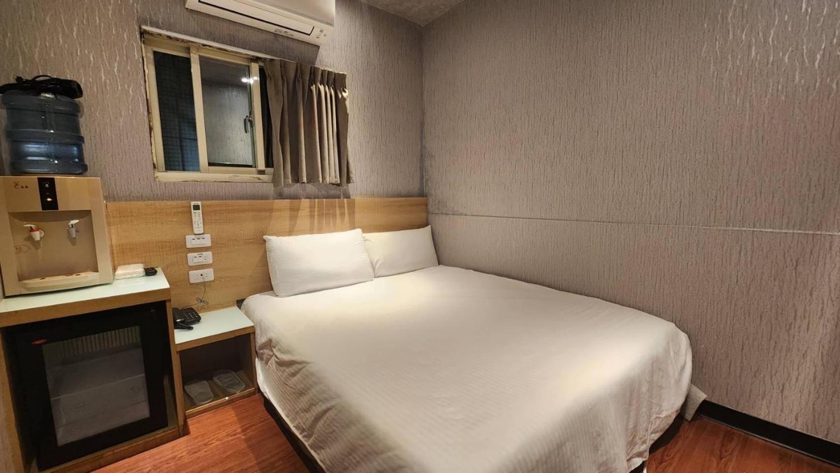 Yung Feng Hotel Keelung Exterior photo